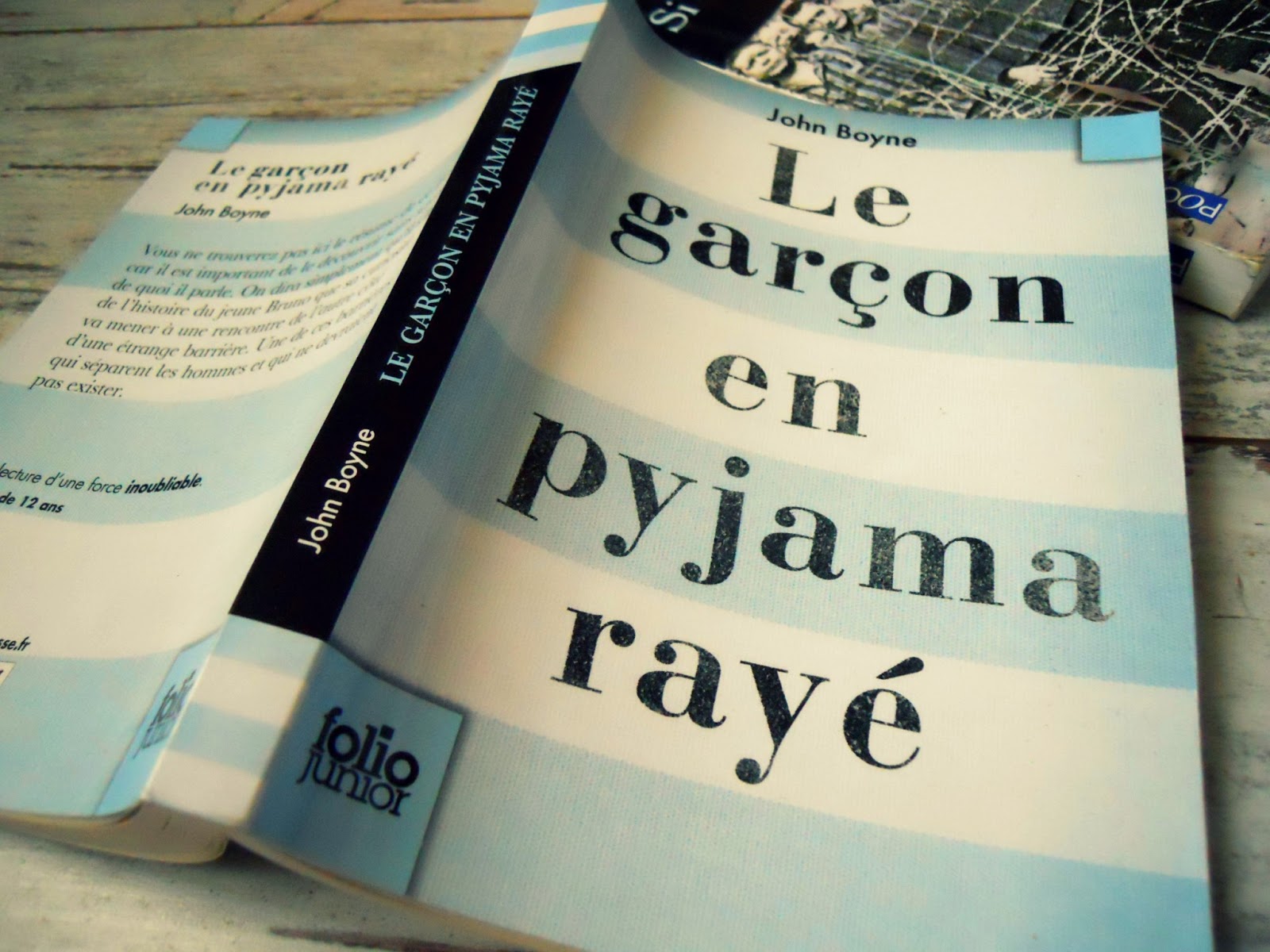 Le Garçon En Pyjama Rayé Livre Et hop, dans mon sac !: "Le garçon en pyjama rayé", de l'autre côté de
