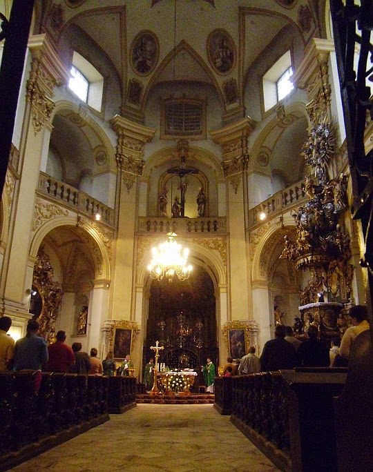 Sanktuarium Matki Bożej Wambierzyckiej Królowej Rodzin.