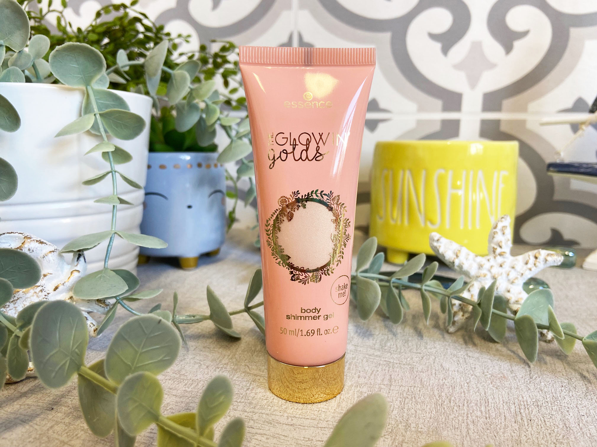 Kathryn's Loves The Essence The Glowin' Golds Collection Review