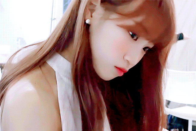 유투브에서 아이즈원 김채원을 검색하면 나오는 단어 | 인스티즈