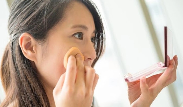 Langkah 5 Makeup - Memakai Bedak Langkah 5 Makeup - Memakai Bedak