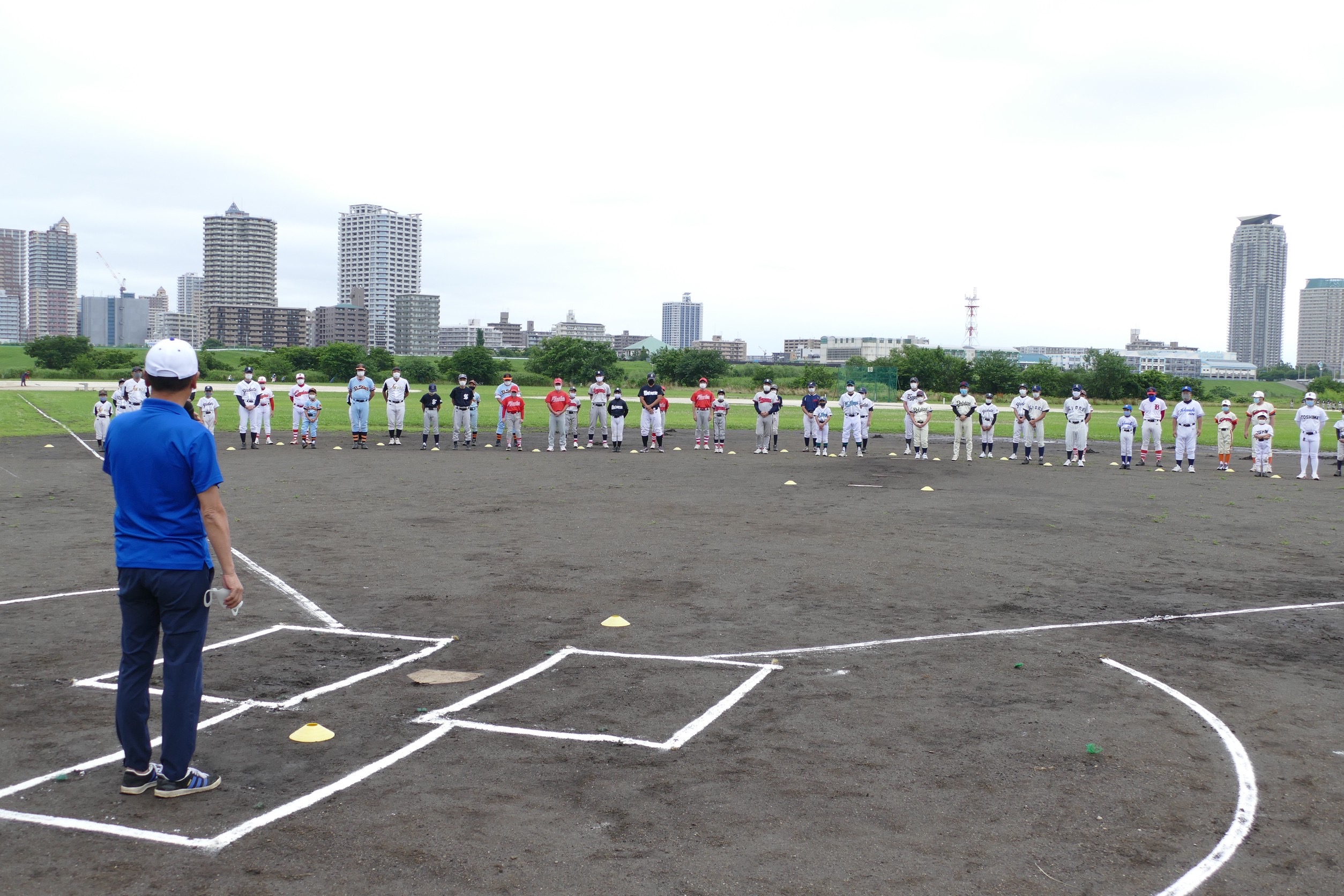 北区少年野球連盟 第42回 北区少年野球選手権 春季大会 区長杯大会 選手宣誓 感謝の拍手 セレモニーの開催の様子