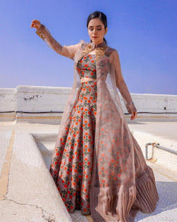 crop top lehenga 