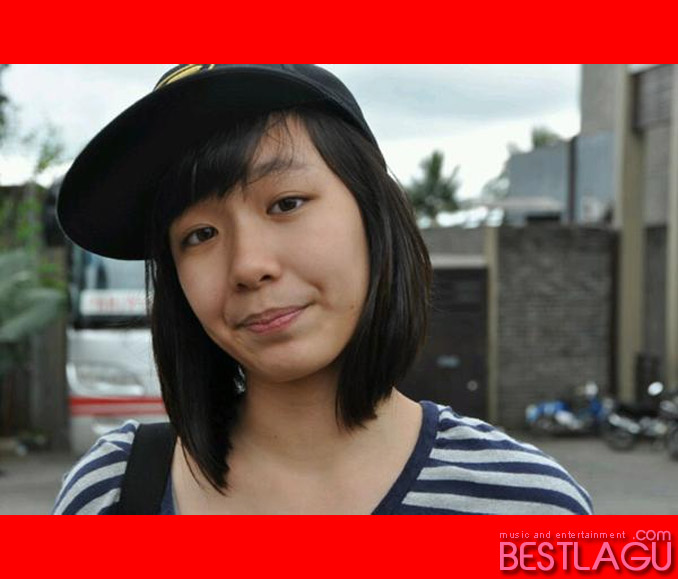 Biodata Olivia Dewi - Foto Olivia Dewi | Potret Cerita