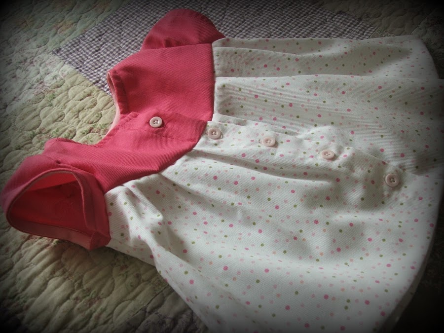 vestido de niña en tela piqué