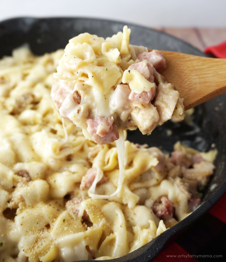 Simplify dinnertime with this 30-minute Chicken Cordon Bleu Pasta made in just one skillet!