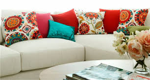 As almofadas  é um acessório de decoração perfeita seja, no sofá, cama, cadeira, poltrona, ela é uma peça fundamental. Elas  fazem  do espaço ainda mais aconchegantes, dando uma suavidade no ambiente.  Veja agora algumas inspirações das almofadas para a sua casa.