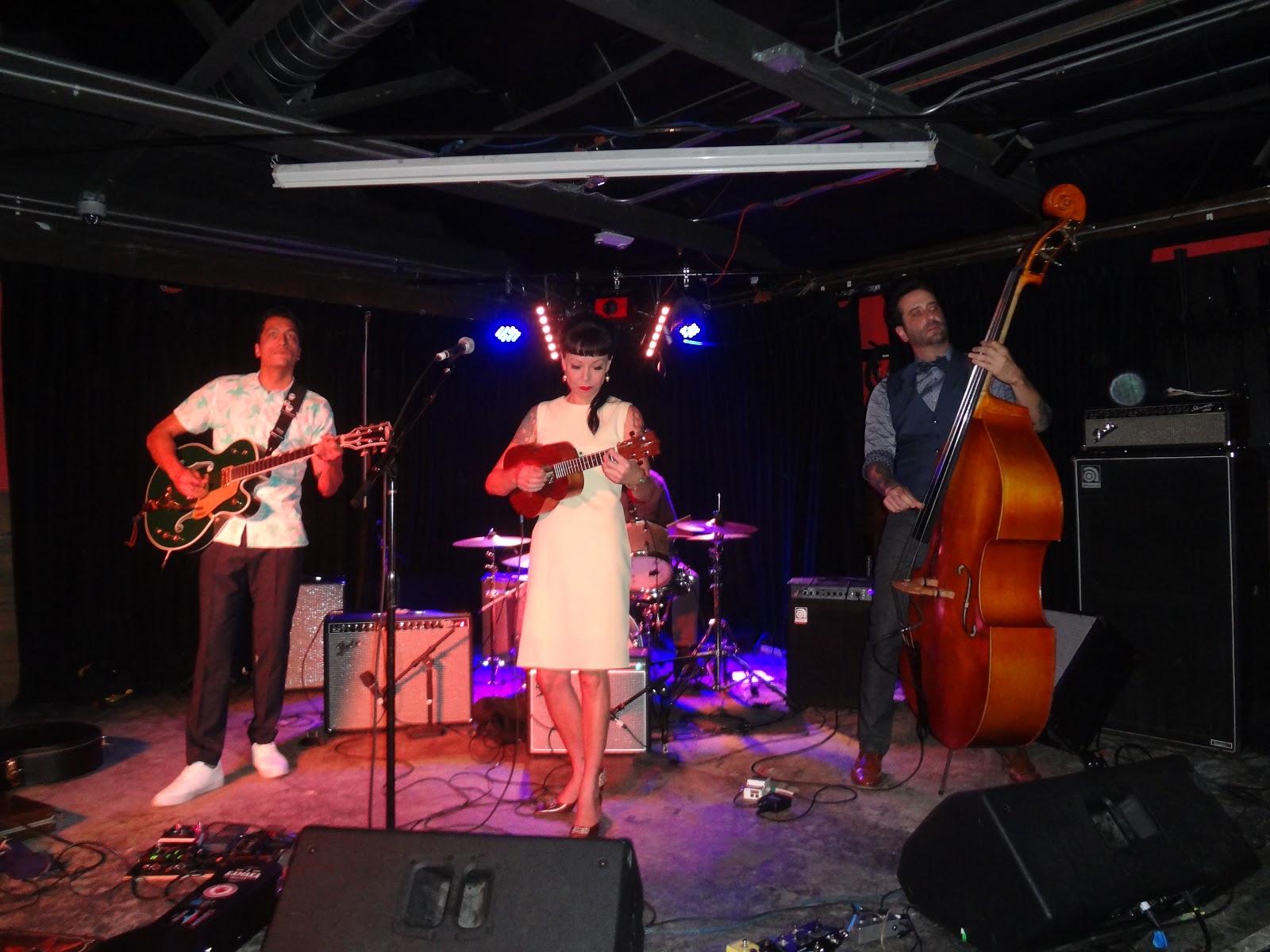 Rich's R'n'R Rants & Raves The Surfrajettes, the Greasy Gills and the