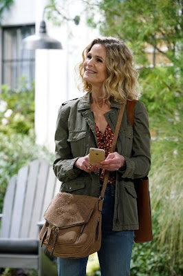 Call Your Mother Series Kyra Sedgwick Image 14