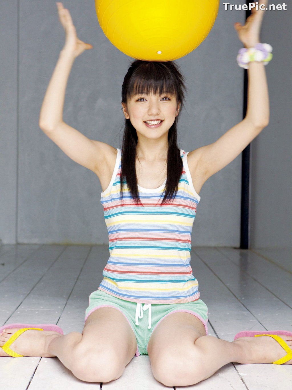 Image Japanese Singer and Actress - Erina Mano - Summer Greeting Photo Set - TruePic.net - Picture-7