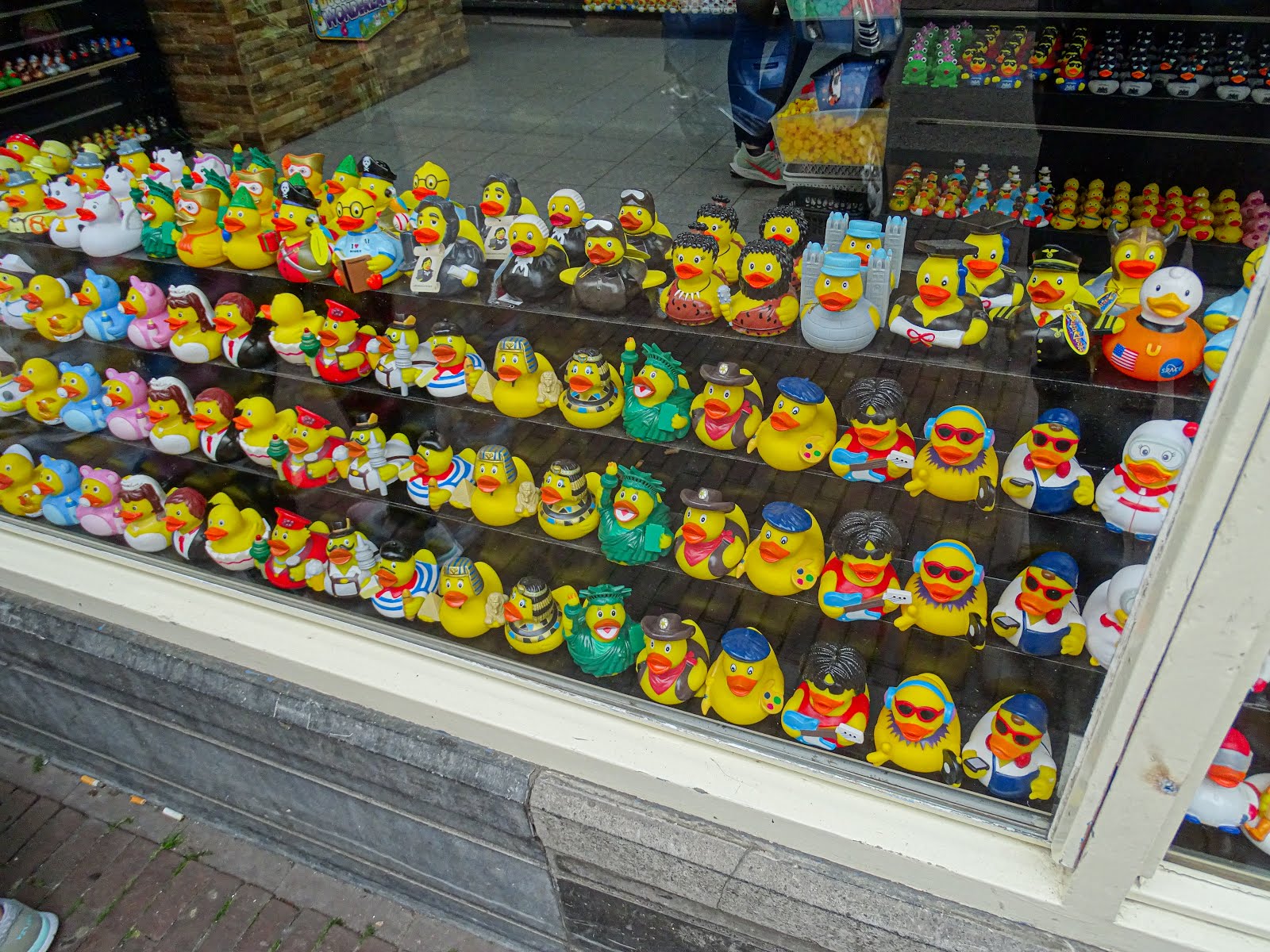 Duck store