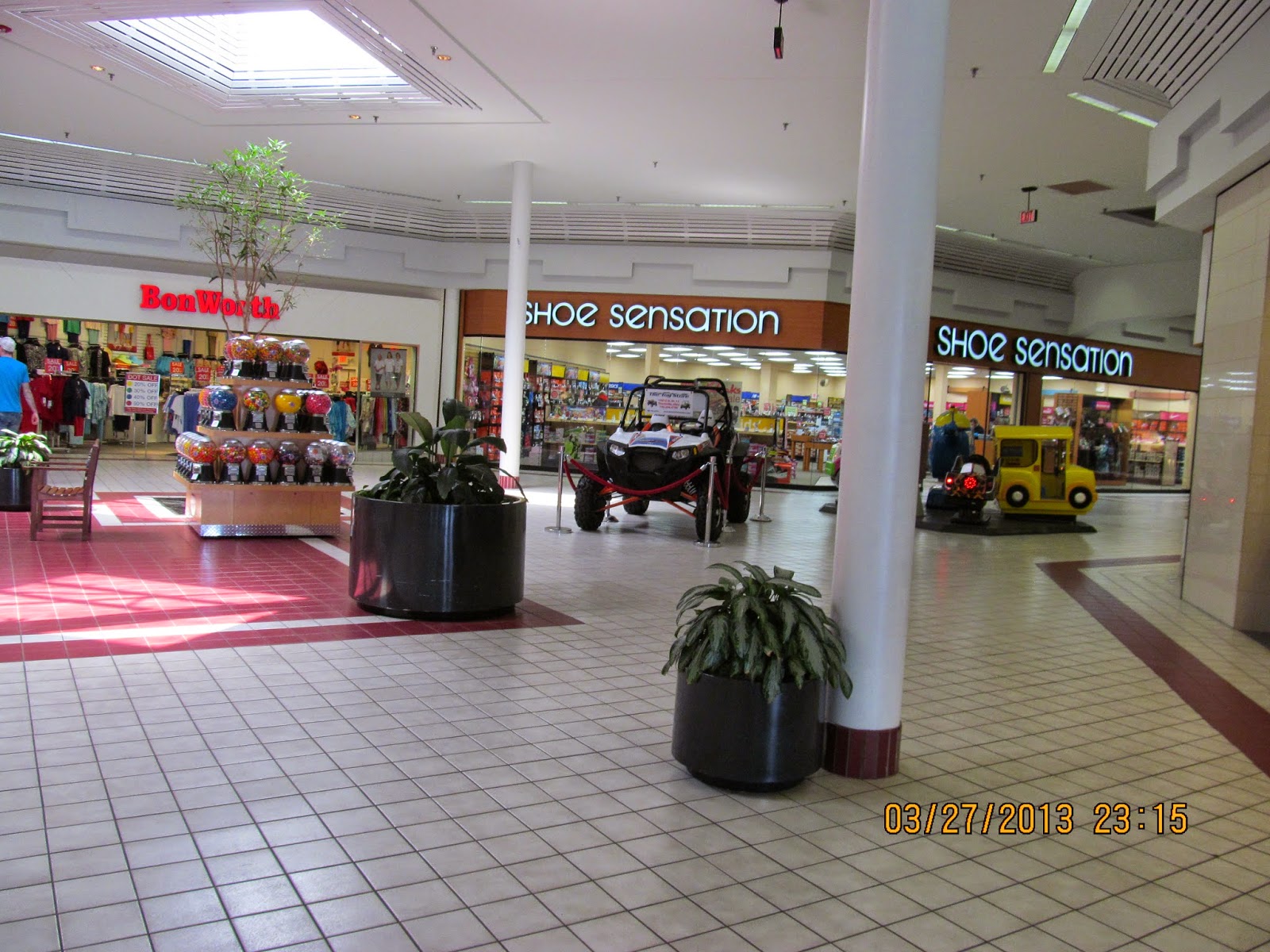 Trip to the Mall Indian Mound Mall (Heath, OH)