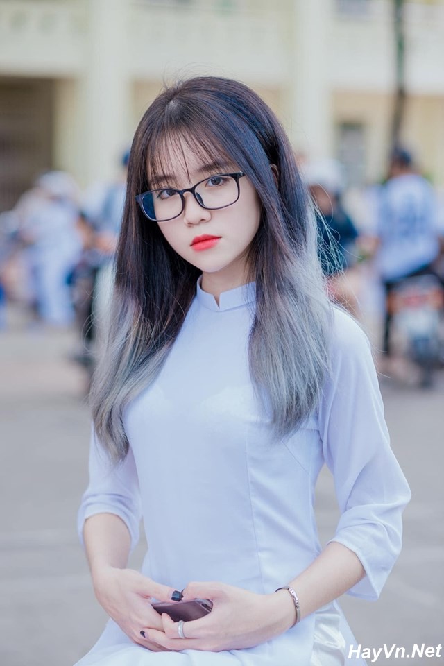 Cẩm Nhung: Dáng đẹp mặt xinh^^