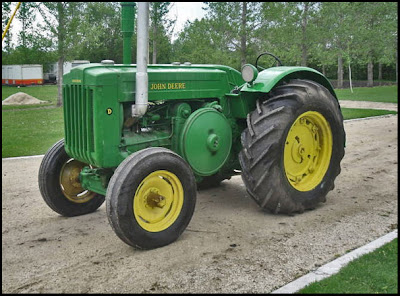 Mymam Antiques: John Deere Style 1947 Styleuilt