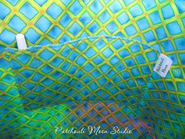 Patchouli Moon Studio~MIY Tote in Hot Air Balloon Ripstop Nylon Fabric