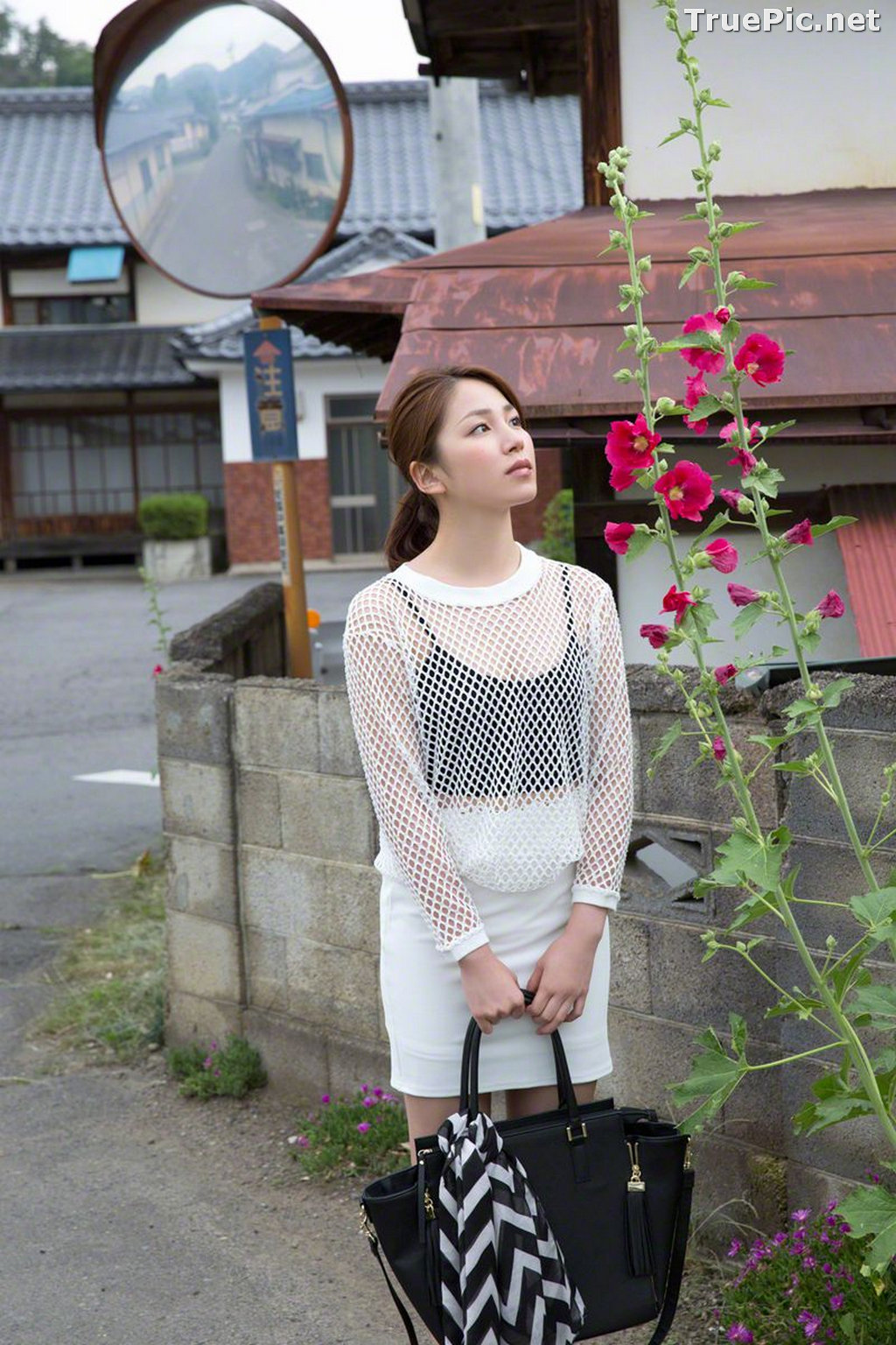 Image [Wanibooks Jacket] No.129 - Japanese Singer and Actress - You Kikkawa - TruePic.net - Picture-37