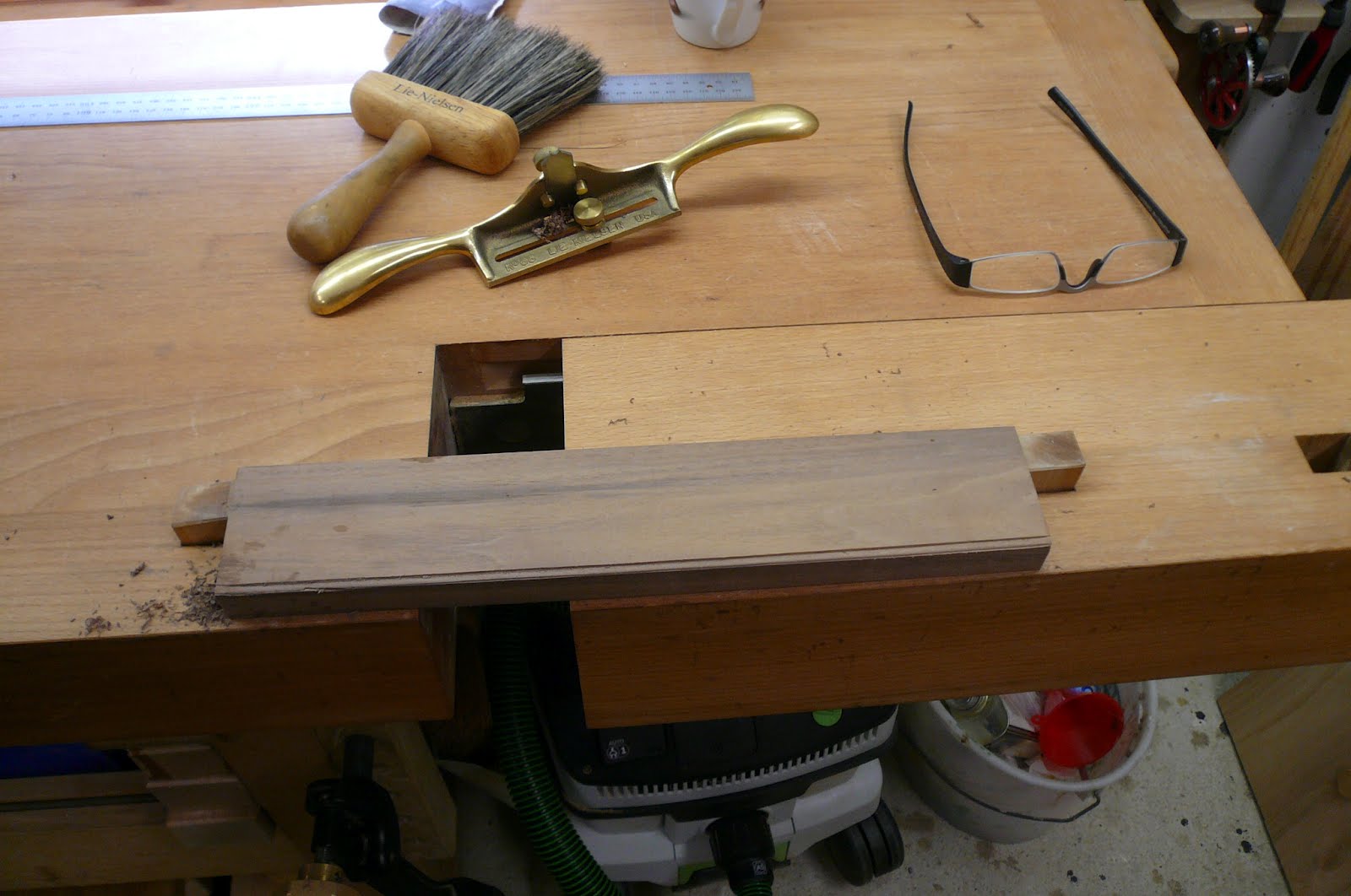 Holz Zeitung: Korridorschrank - 19.02.2012