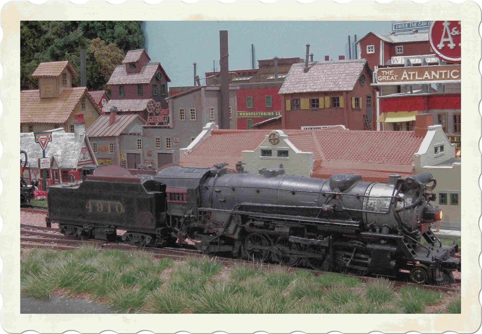 The "New" JJJ&E Weathering Rolling Stock And Buildings