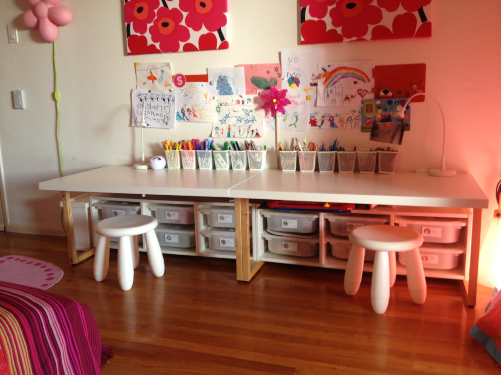 Toddler desks Get Home Decorating