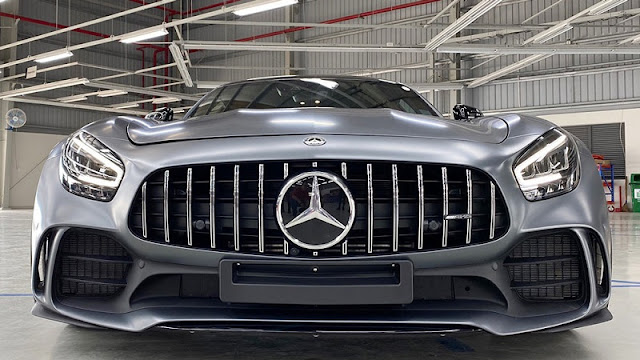 Đánh giá Mercedes Benz AMG GT R 2021
