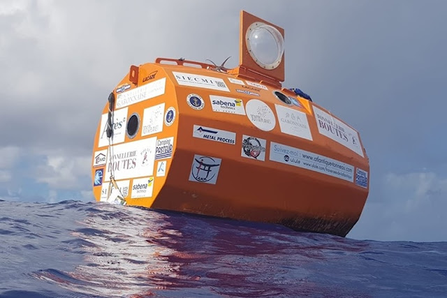 Francês de 72 anos atravessa o Atlântico em um tonel levado por correntes e ventos