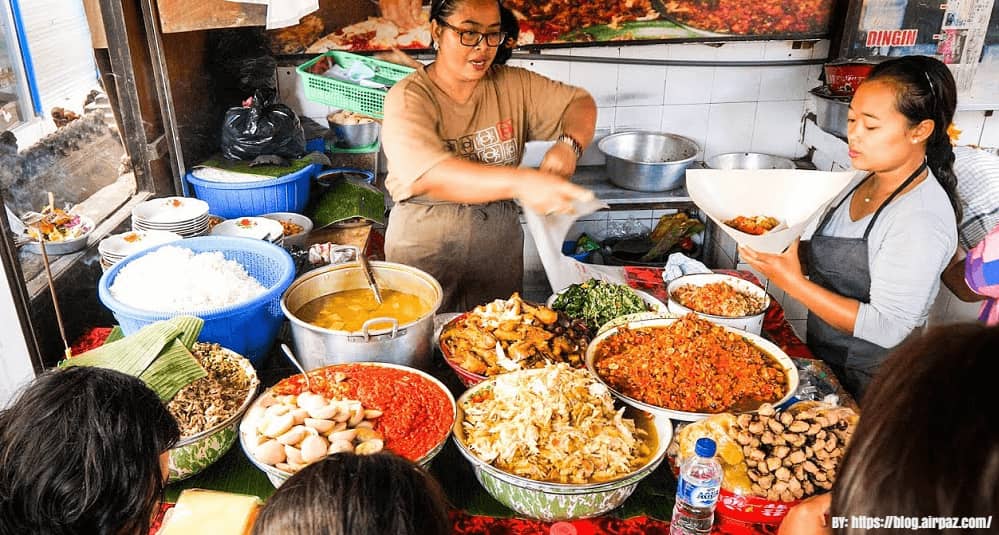 Nasi Campur Bali Men Weti Kuliner Kaki Lima Favorit di Bali Yang Enak dan Murah