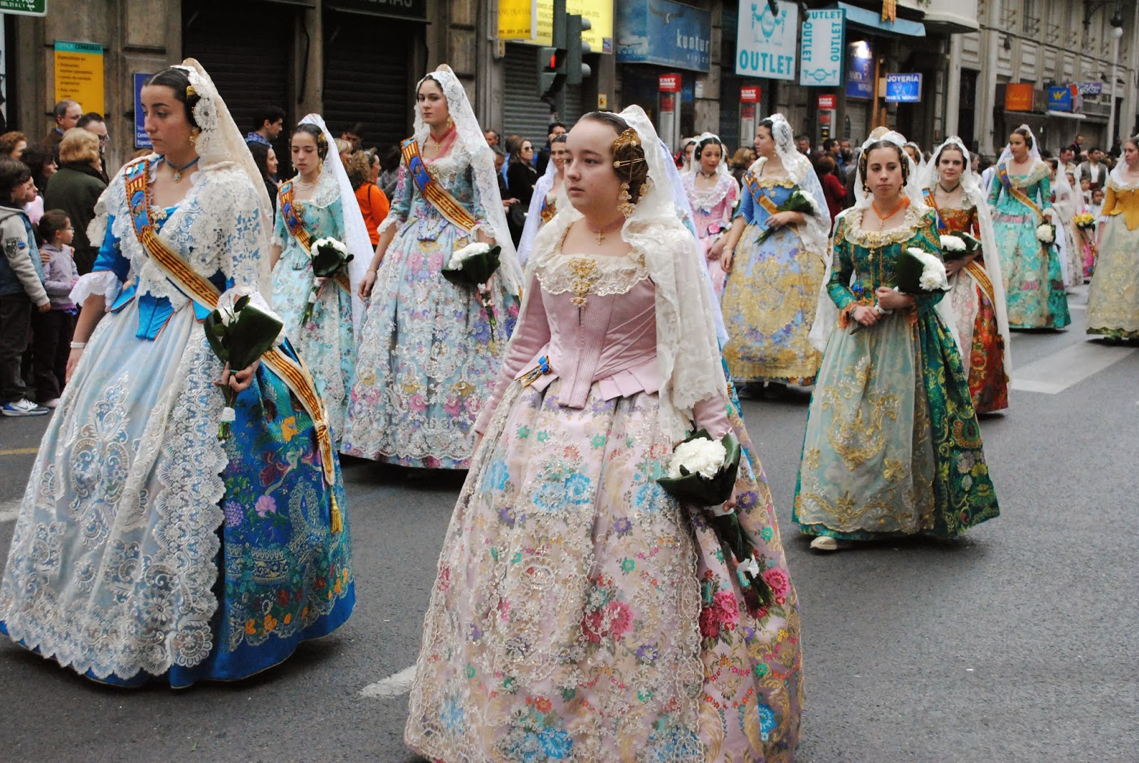 национальная культура чехии. баски народ в испании внешность. северяне народ древней руси. жители восточной европы. традиции испании.
