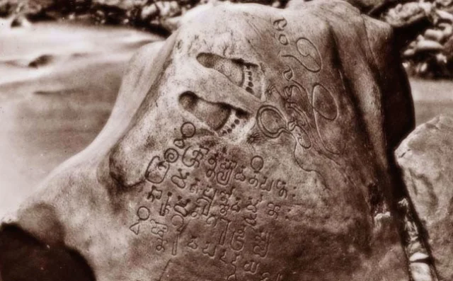 Ciareteun inscription Tarumanegara Kingdom