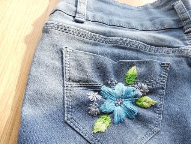 Mẫu thêu hoa trên quần jean đẹp - Hình 1