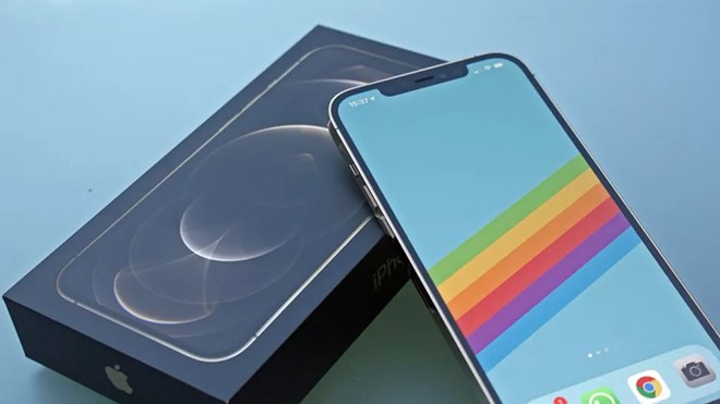 Lý giải sức cuốn hút không thể chối từ của iPhone 12 Pro Max 3 Ly giai suc cuon hut khong the choi tu cua iPhone 12 Pro Max iphone 12 pro max 1 1626425562 525 width660height371