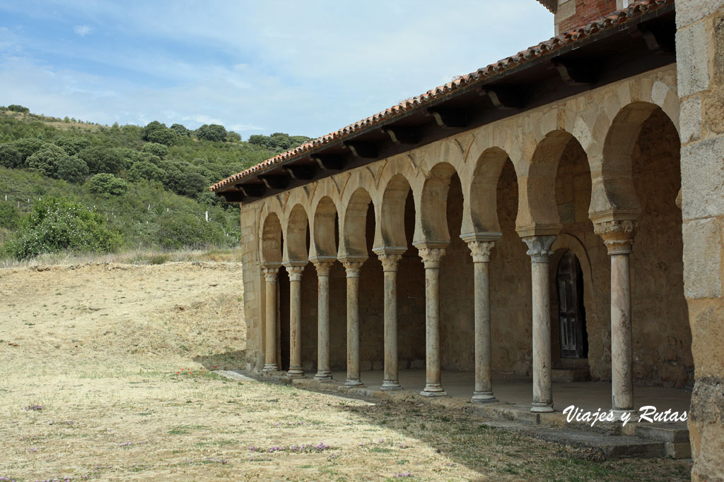 Pórtico del Monasterio de San Miguel de Escalada, León