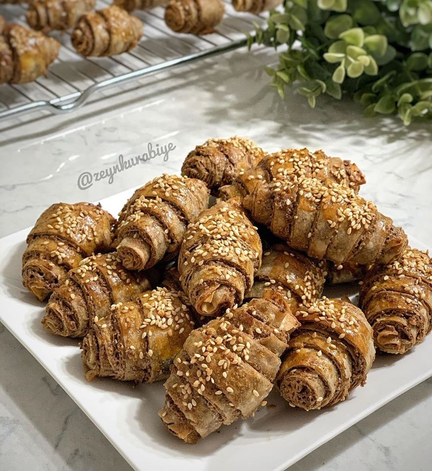 Haşhaşlı Yufka Böreği Pratik Tarifim Haşhaşlı Yufka Böreği Pratik Tarifim