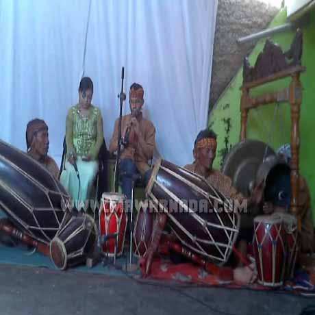Pencak Kawih Dari Perguruan Pencak Silat Wangsit Sajati Anggacarang Bandung Simawar Enterprise