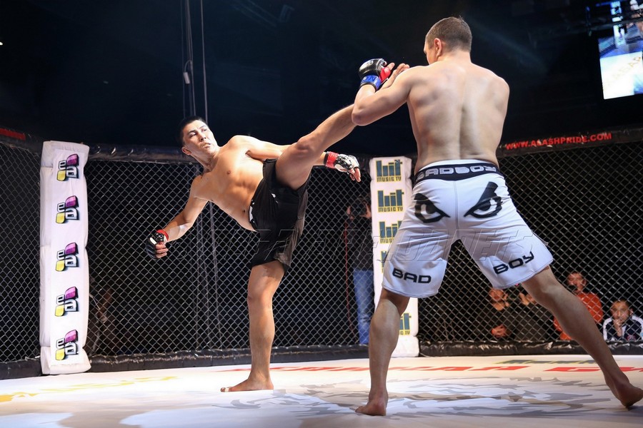 машраббой рузибоев алаш прайд. бойцовский клуб урал файтер. бой двух команд. бой двух команд. бой двух команд.