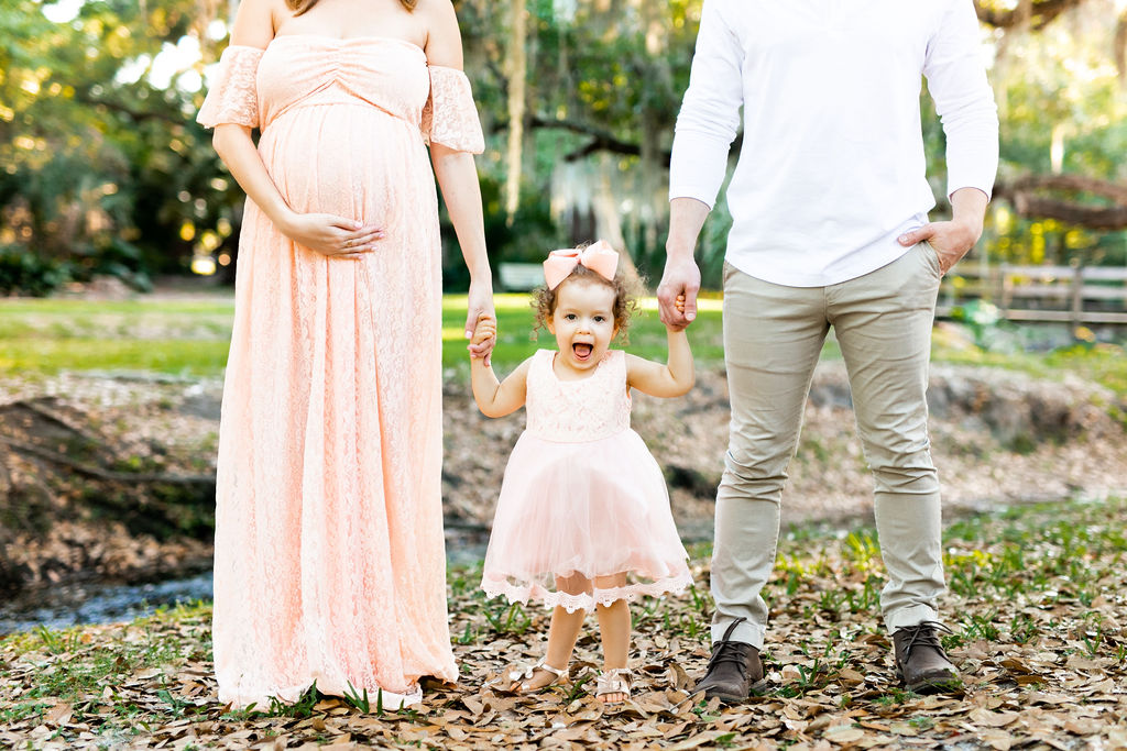 9 Maternity Photoshoot Ideas & Photography Packages