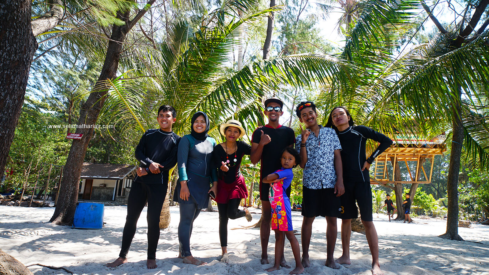 paket wisata keluarga ke karimunjawa paket wisata keluarga ke karimunjawa