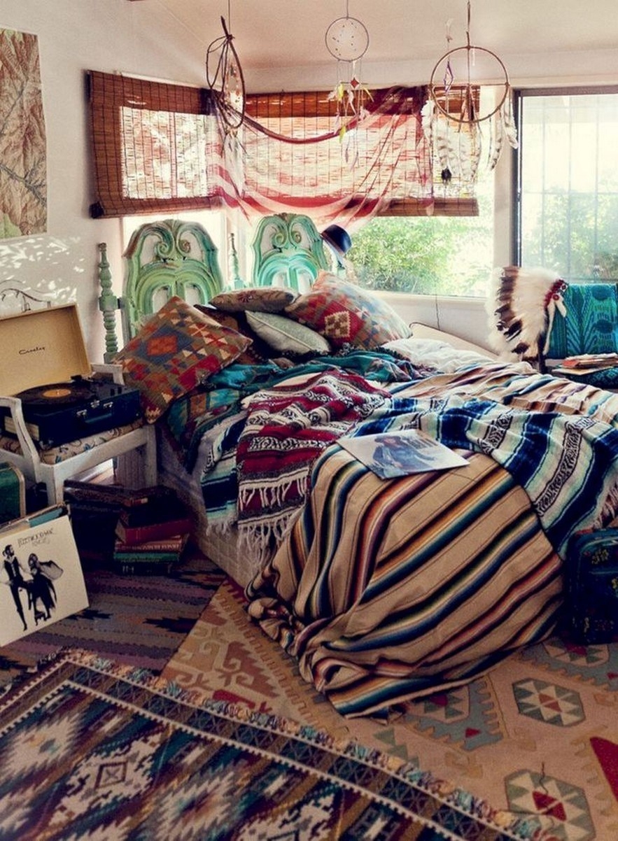45+ Stunning Hippie Bedroom Design On A Budget | ARA HOME