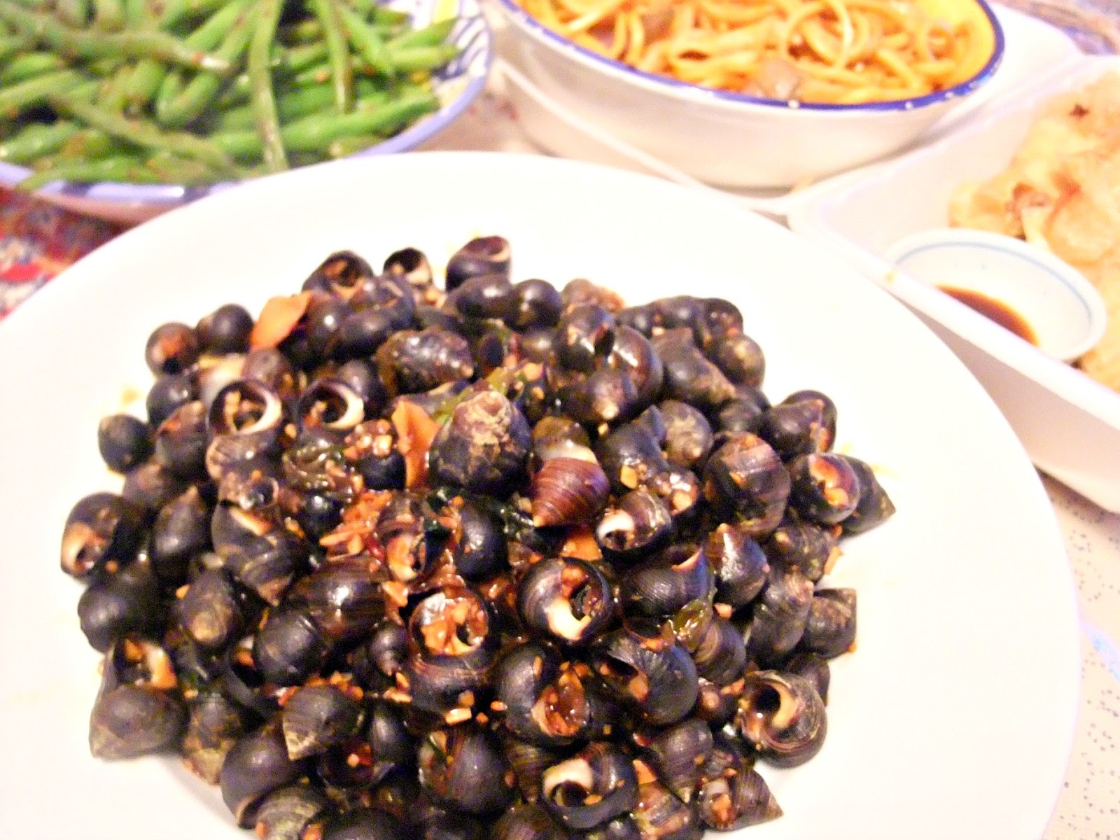 Susan's SavourIt! Cantonese Wok Snails In Black Bean Sauce...