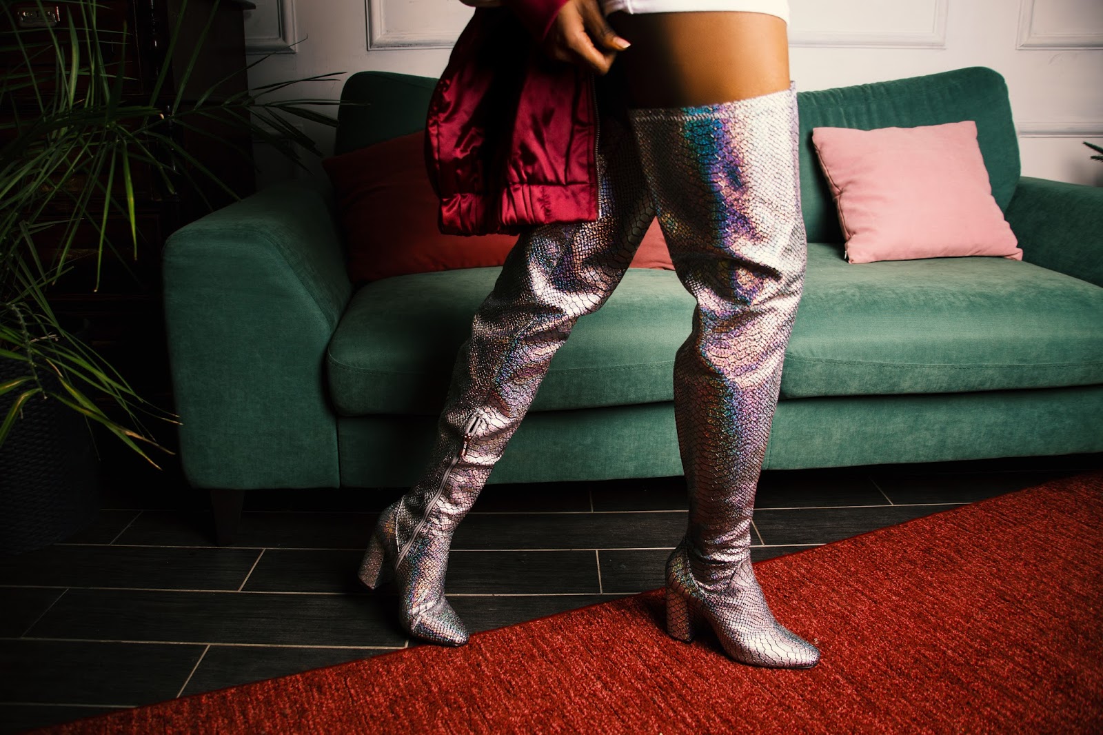 SILVER BOOTS : SHINE ON CHRISTMAS DAY 
