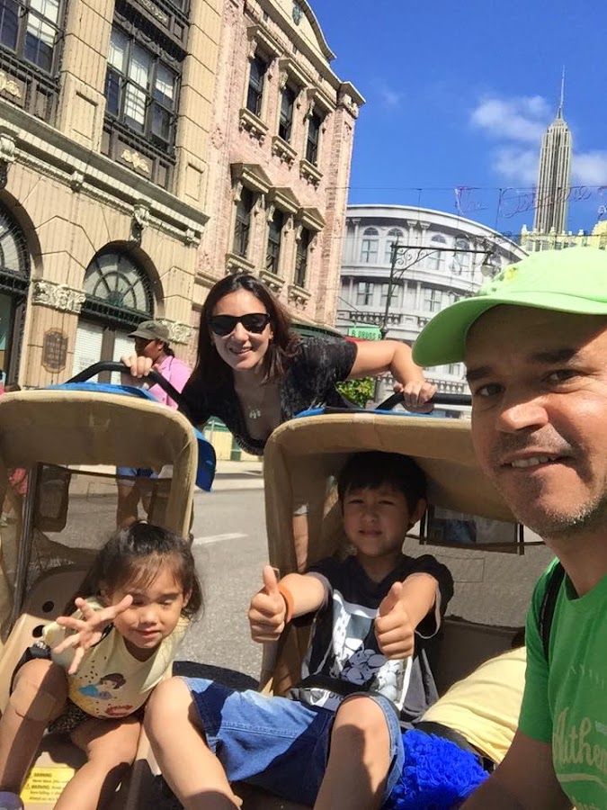 Happy family at Hollywood studios