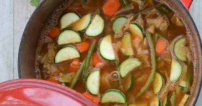 Weight Watchers Zero Points Garden Vegetable Soup ♥