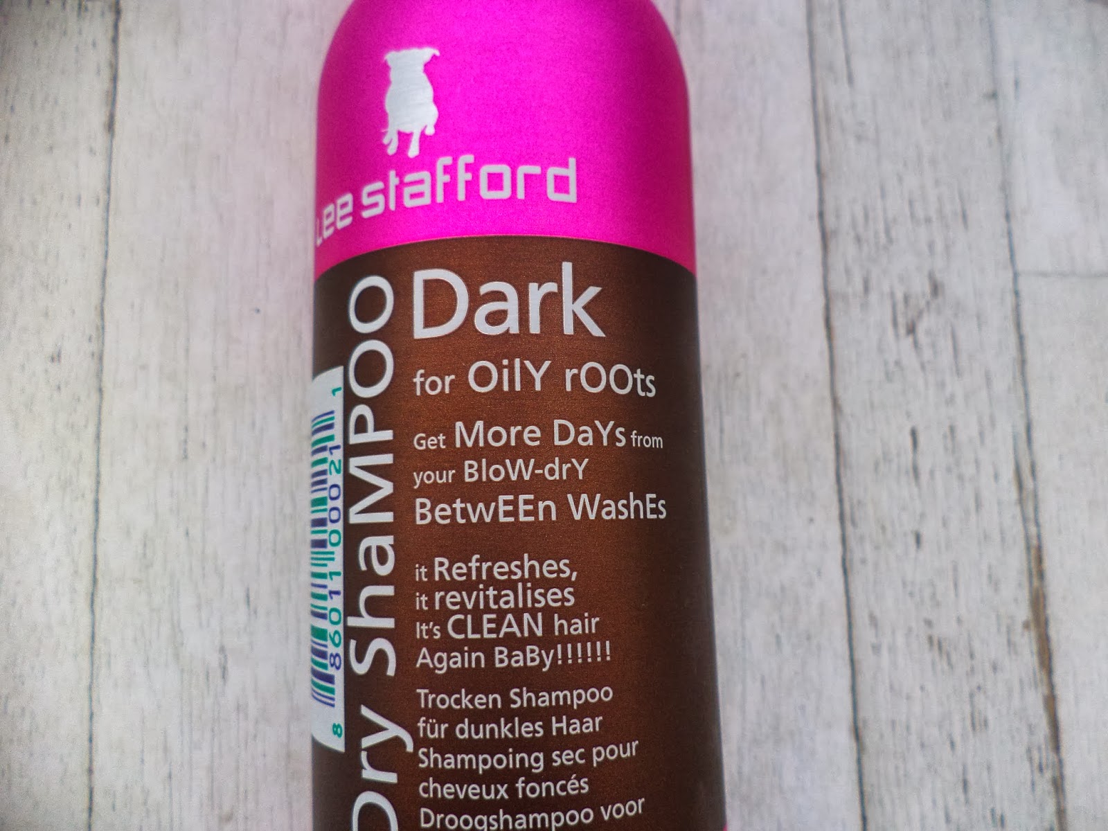 UniqaPoly: Review: Lee Stafford - Dry Shampoo for oily roots :)