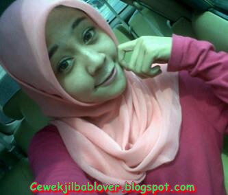 Photo Model Freelancer Cantik Berjilbab Bisa Dibooking! | Kumpulan Foto