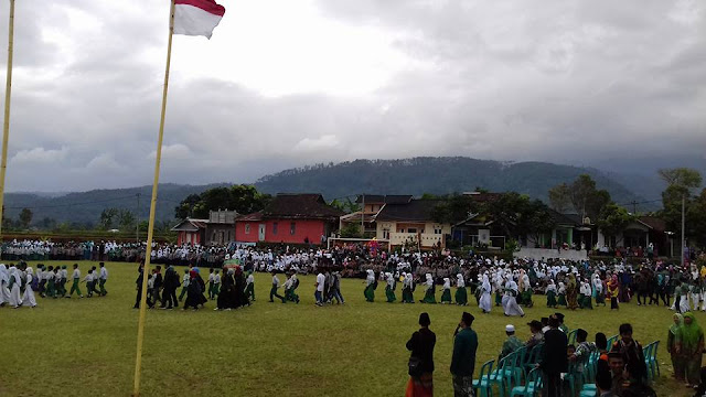 Foto Upacara Peringatan Hari Santri Nasional MWC NU Bawang Kabupaten Batang
