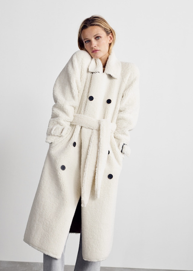 Style File | Mini Trend: Fluffy White Coats for Cosy Winter Days