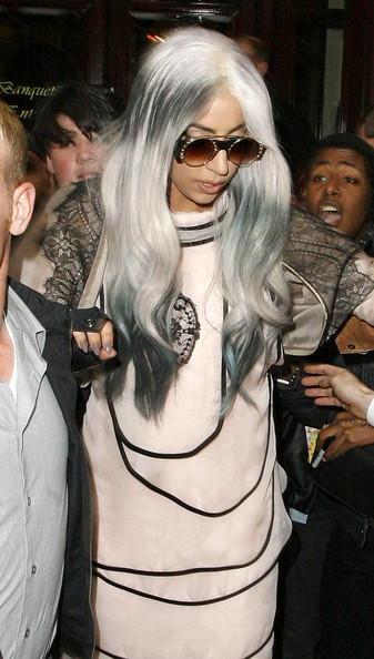 lady-gaga-grey-hair-03.jpg