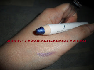 NYX jumbo purple swatch