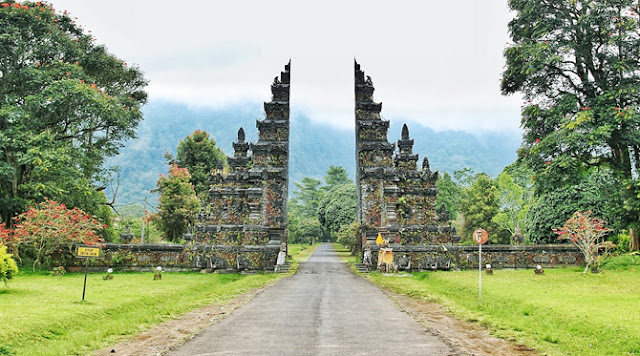Bali Handara Iconic Gate Most Instagramable Place in Bali 3 Bali Handara Iconic Gate Most Instagramable Place in Bali 3