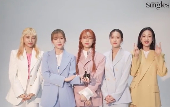 확신의 레전드착장이었던 이번주 인기가요 에이프릴 무대 | 인스티즈