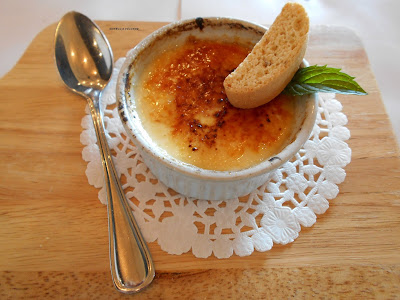 Crème brulée à  la vanille, un dessert de roi / Crema de vanilie caramelizata